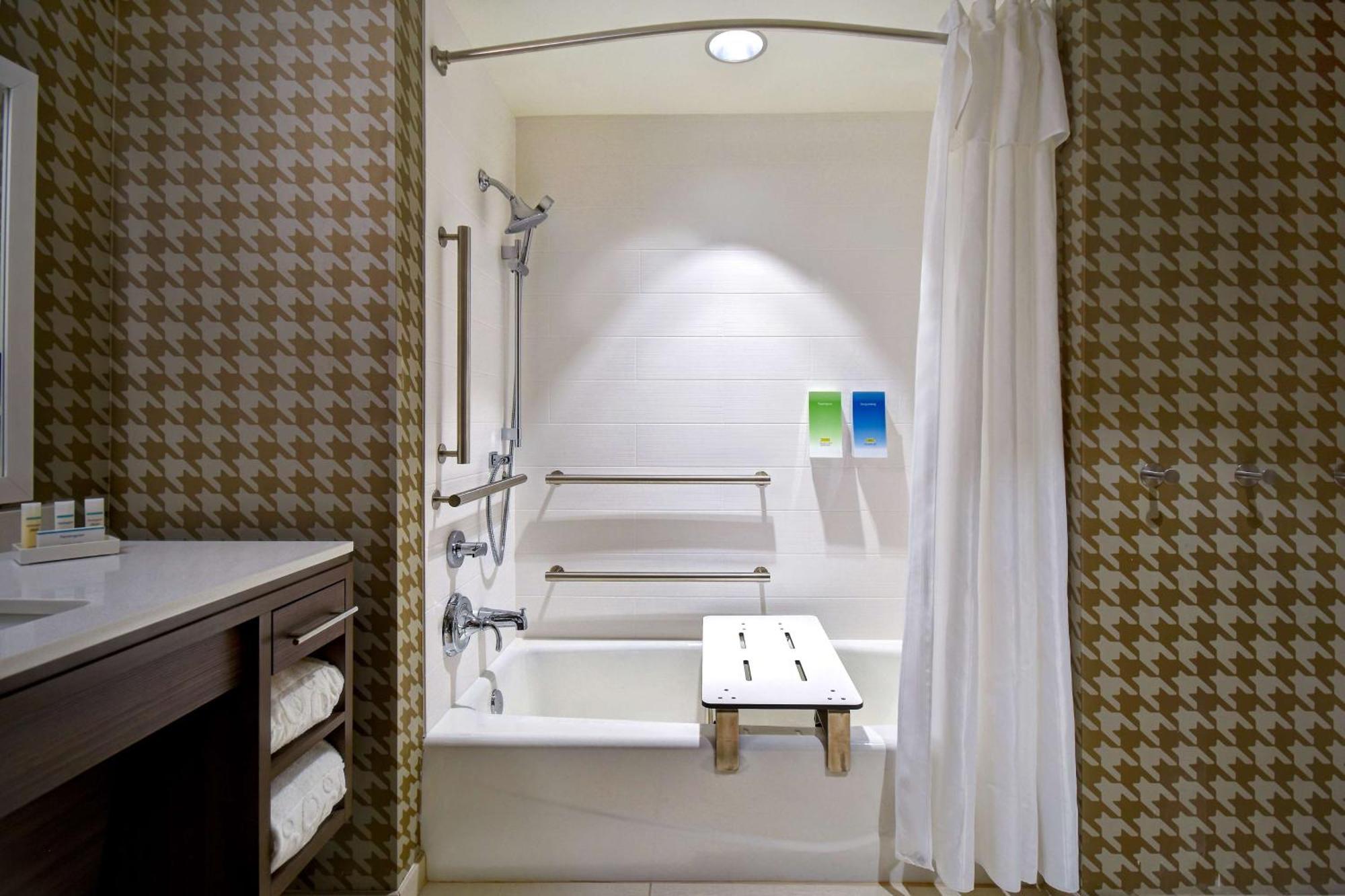 Home2 Suites Wichita Downtown Delano, Ks Zewnętrze zdjęcie
